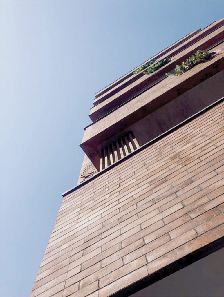 Mehrpouya - Rad-e-Khak (2) Mehrpouya - Rad-e-Khak (3)